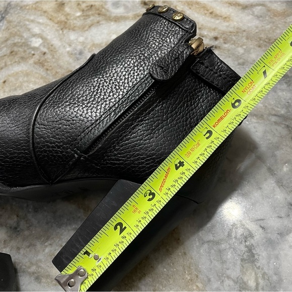 TORY BURCH Mae Black Pebbled Leather Logo-Studded Ankle Boot Bootie Size 5.5M - Picture 11 of 14